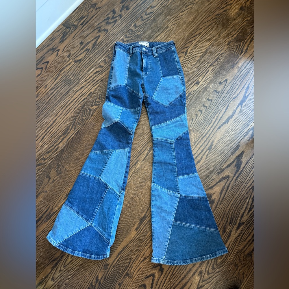 Free People We the Free No Boundaries Patchwork Flare Jeans size 25 - Picture 2 of 6